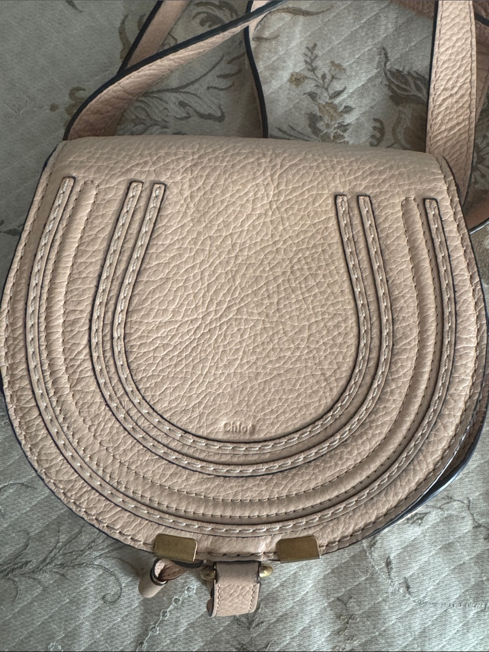 Chloé Small Marcie Crossbody in Nude Pebbled Leather - Picture 4 of 7